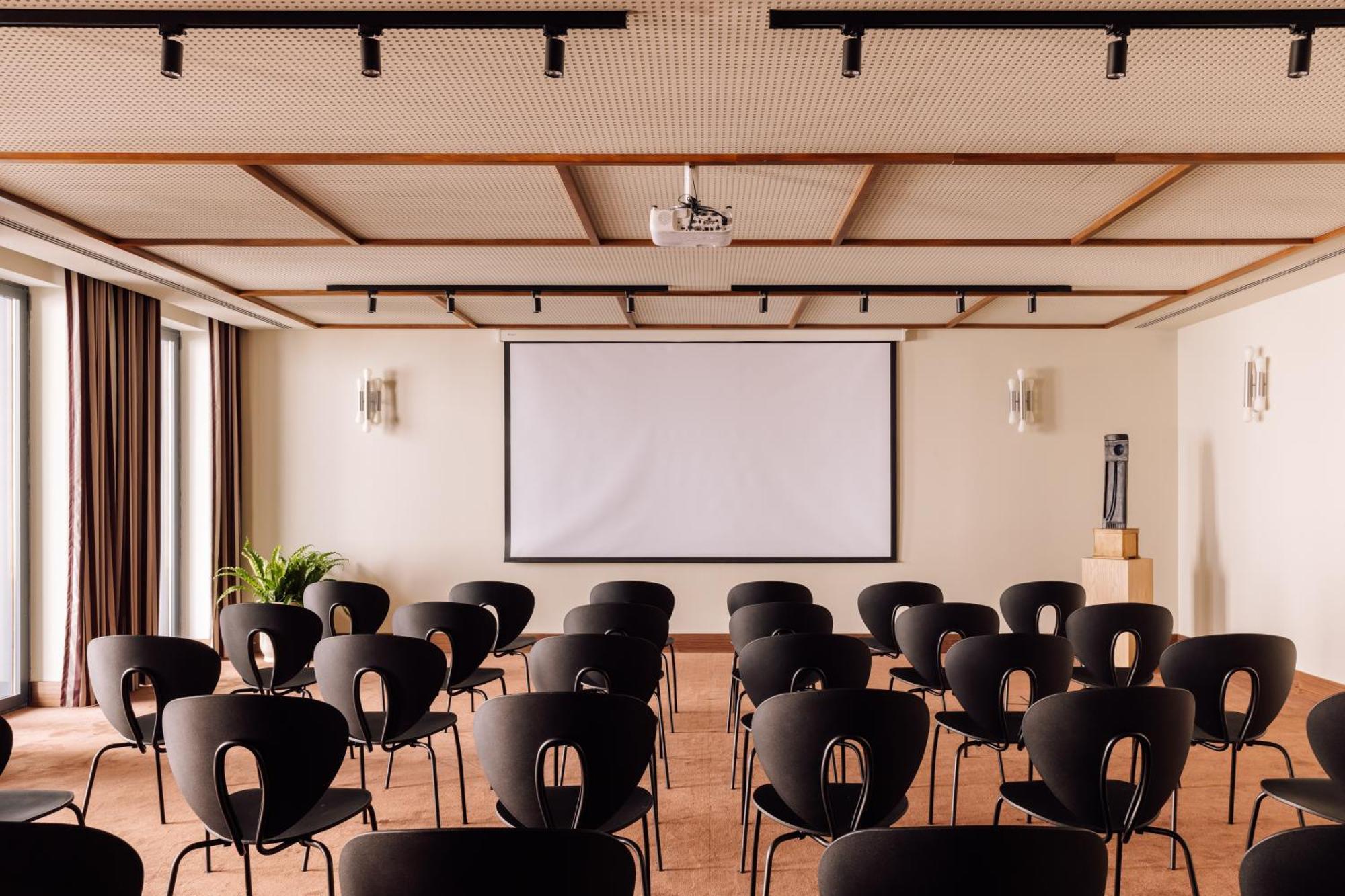 The Rebello Hotel & Spa - Small Luxury Hotels Of The World Vila Nova de Gaia Exteriör bild A typical conference room