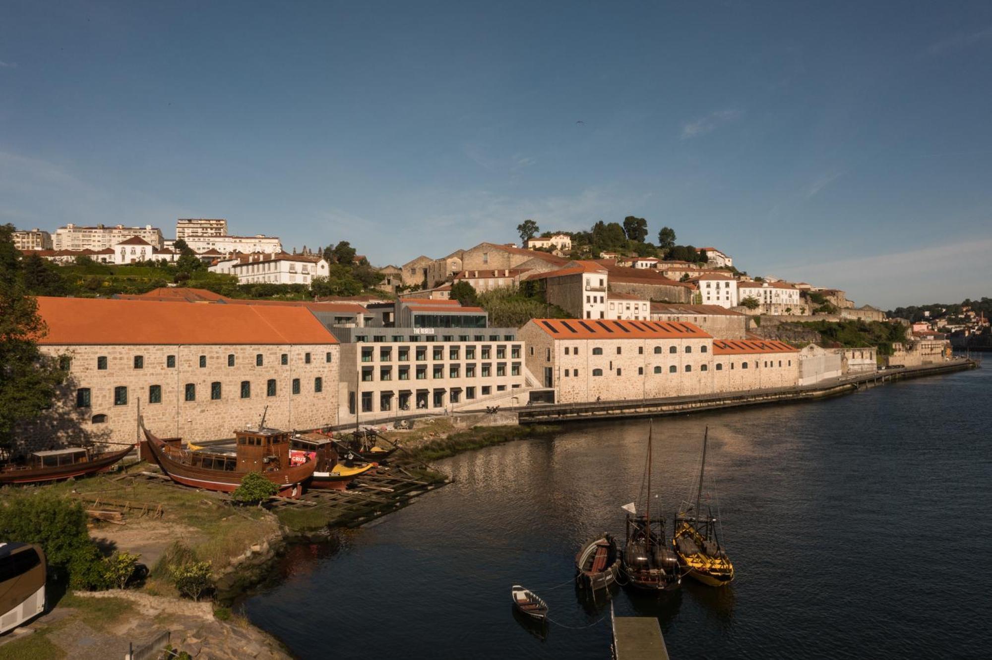 The Rebello Hotel & Spa - Small Luxury Hotels Of The World Vila Nova de Gaia Exteriör bild The port of Corme