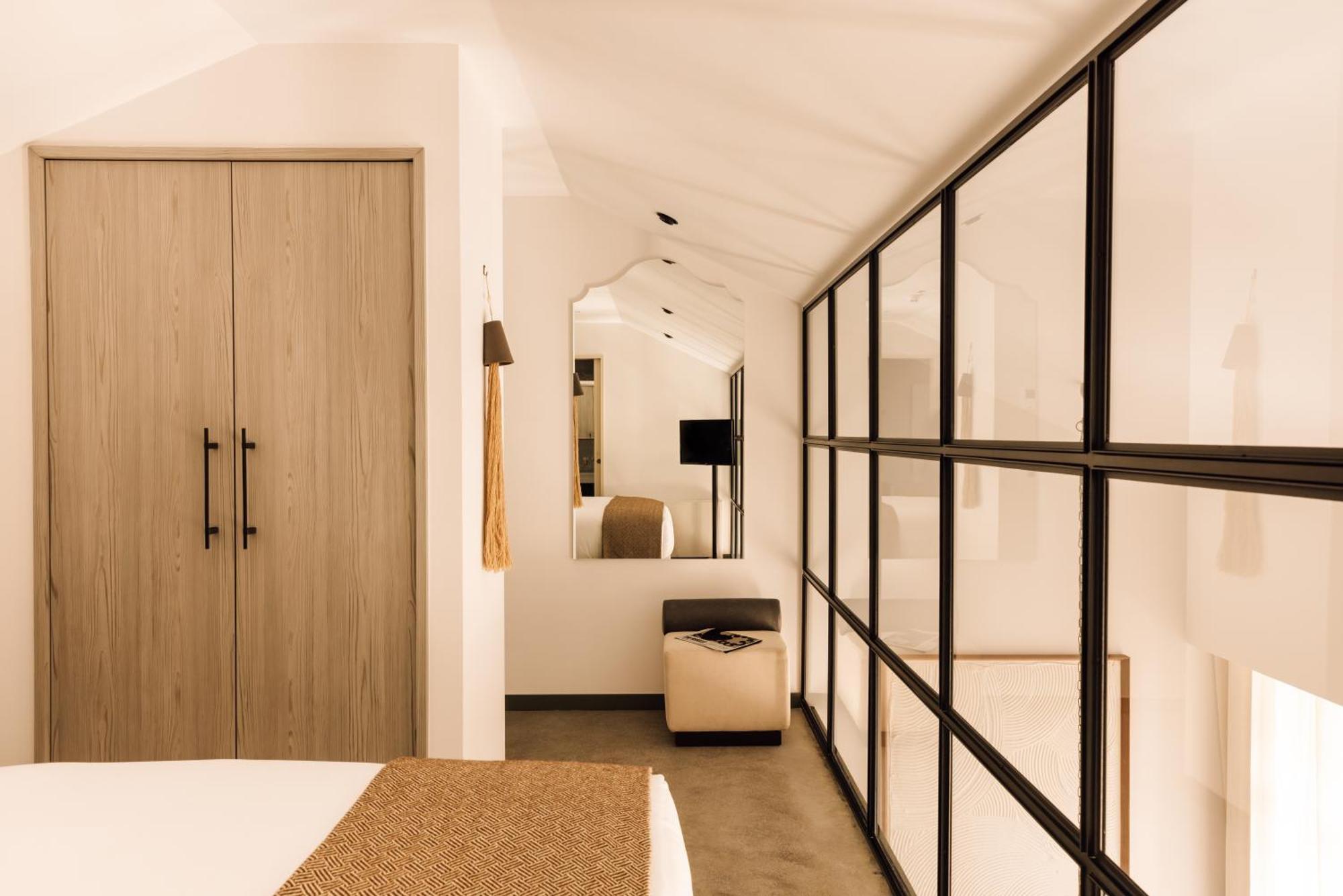 The Rebello Hotel & Spa - Small Luxury Hotels Of The World Vila Nova de Gaia Exteriör bild Interior of a house